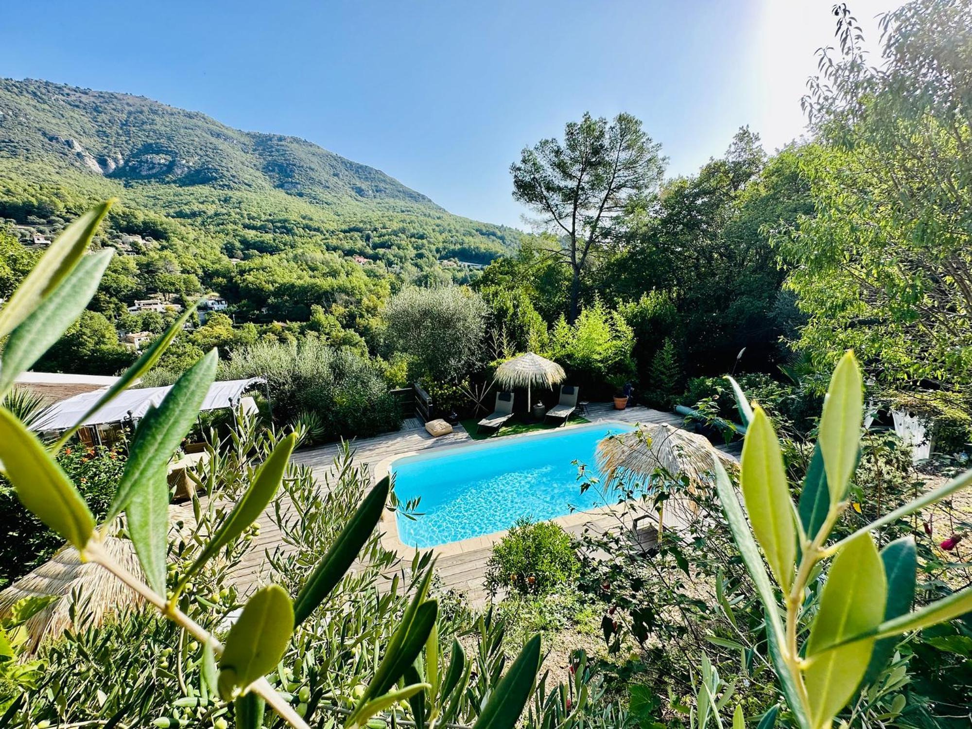 Апартаменты Domaine Les Deux Roches Le Bar-sur-Loup Номер фото