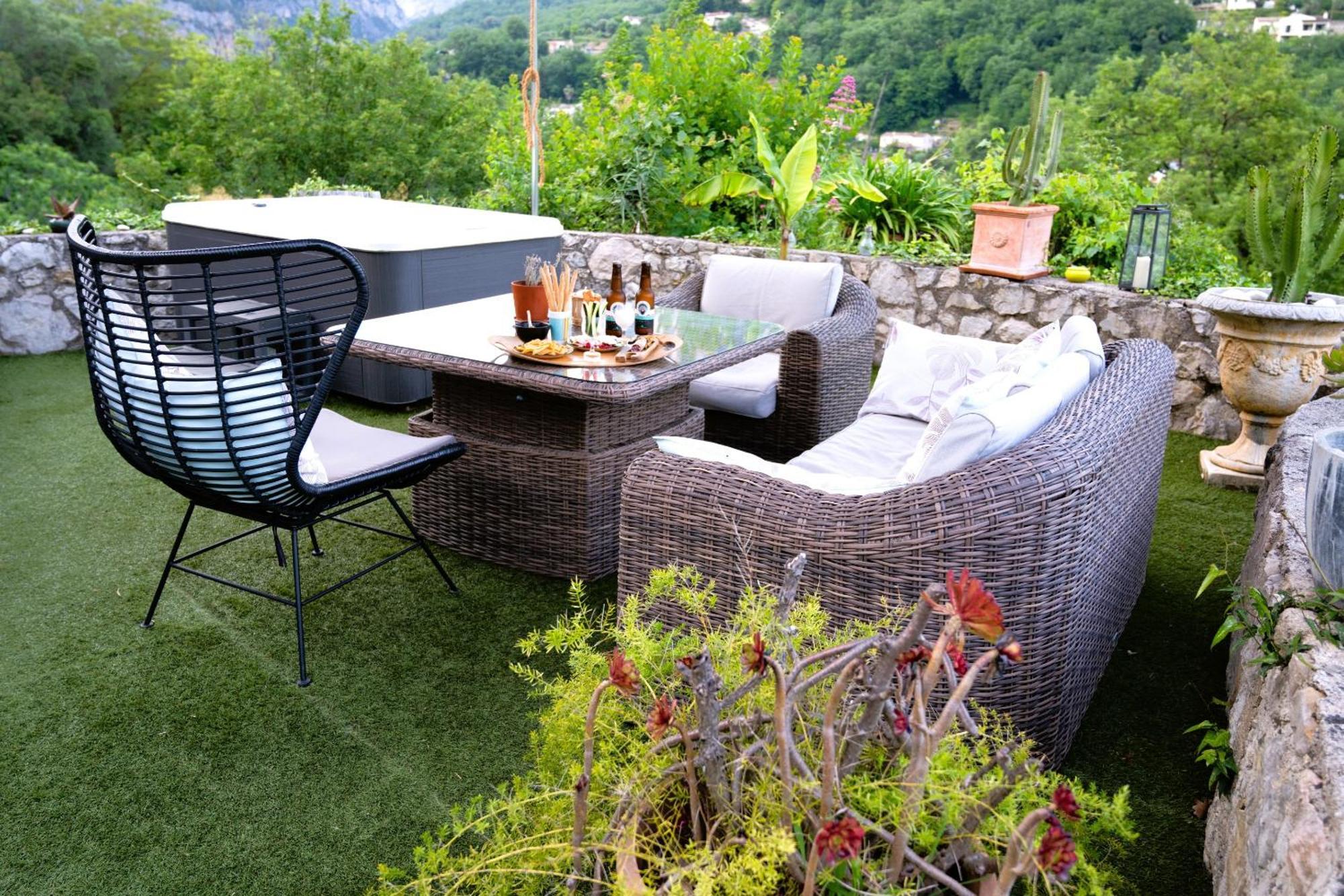 Апартаменты Domaine Les Deux Roches Le Bar-sur-Loup Экстерьер фото