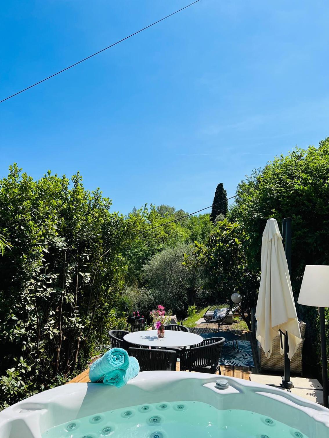 Апартаменты Domaine Les Deux Roches Le Bar-sur-Loup Номер фото